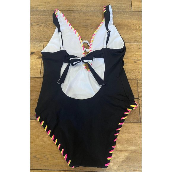 Becca Camille 1 Piece Reversible Bathing Suit NWT - Picture 6 of 11